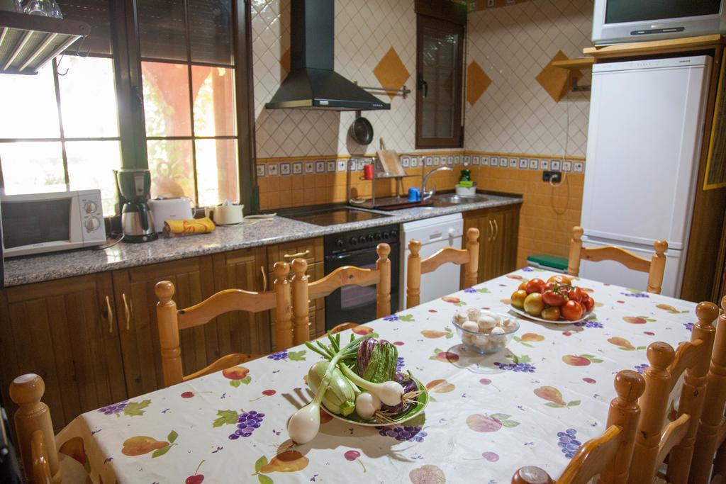 La Derrubia Pensionat Villamalea Exteriör bild