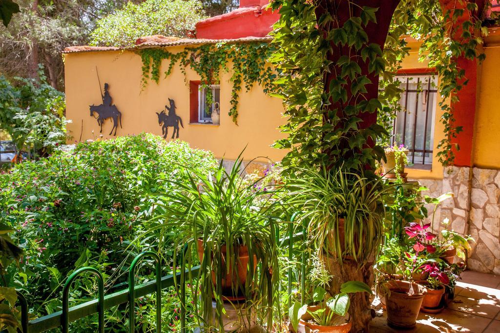 La Derrubia Pensionat Villamalea Exteriör bild