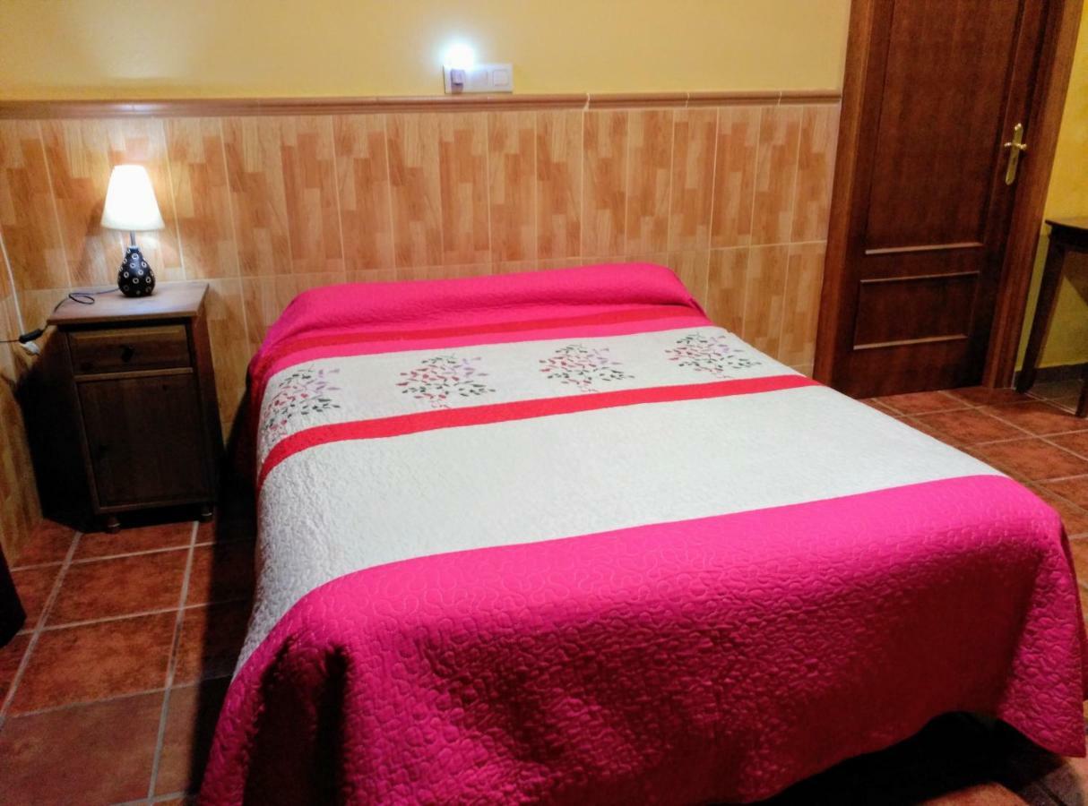 La Derrubia Pensionat Villamalea Exteriör bild